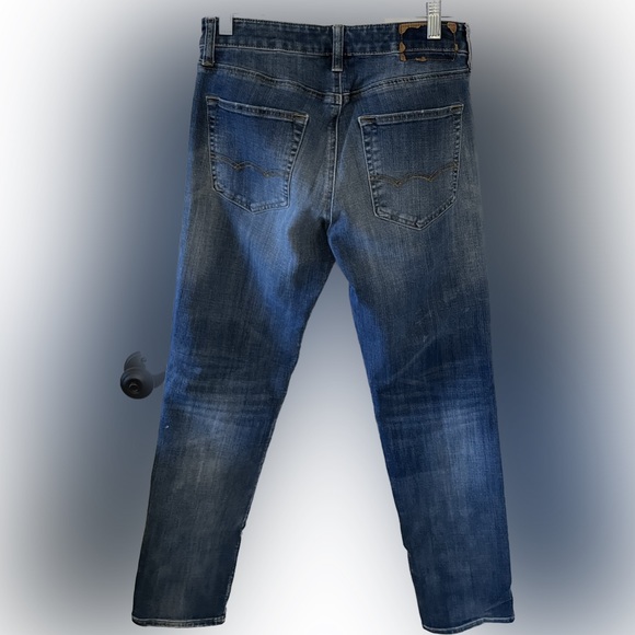 American Eagle Blue Jeans. Size 29x32. Color Blue. - Picture 2 of 5